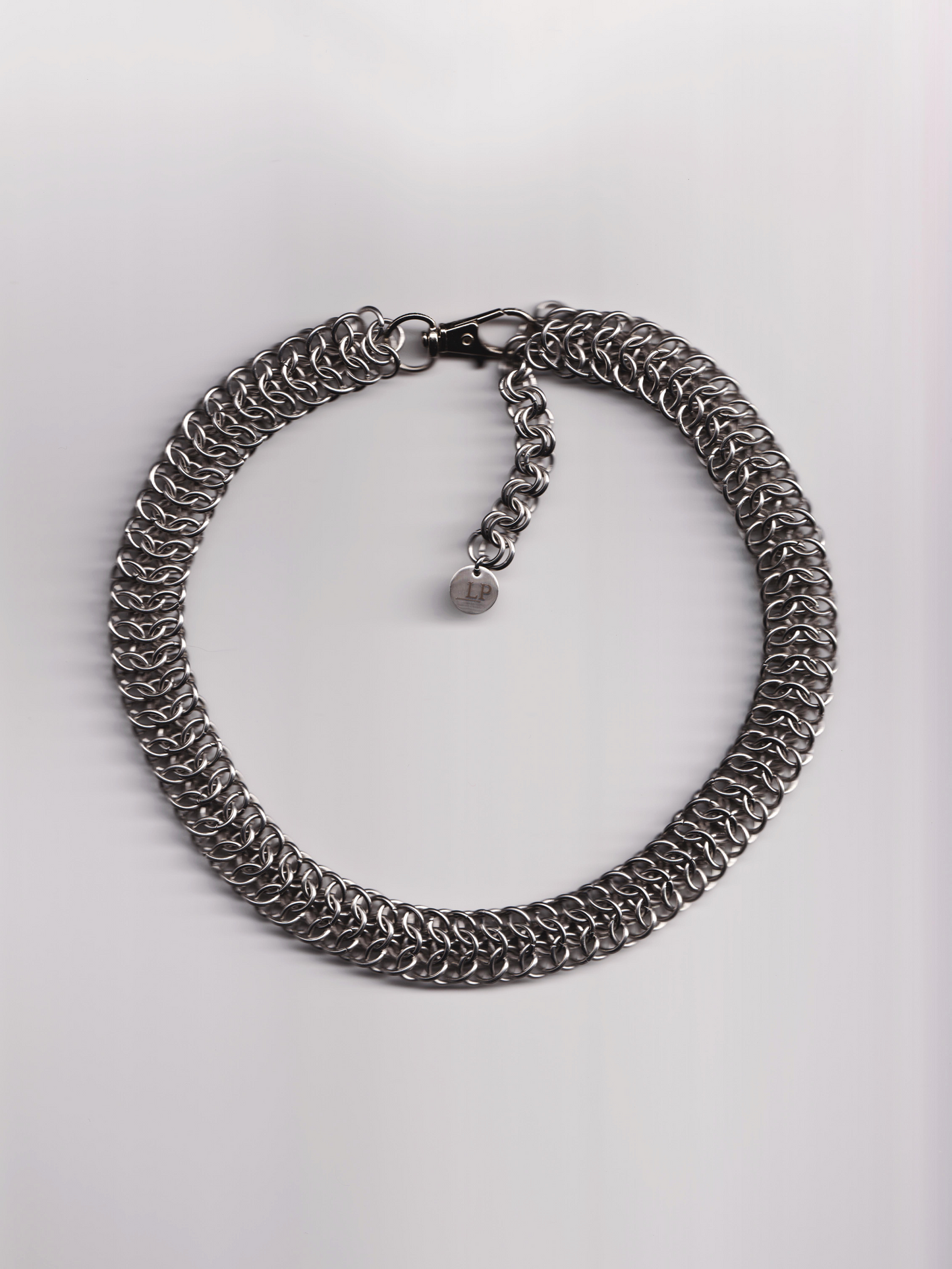 Interwoven chain