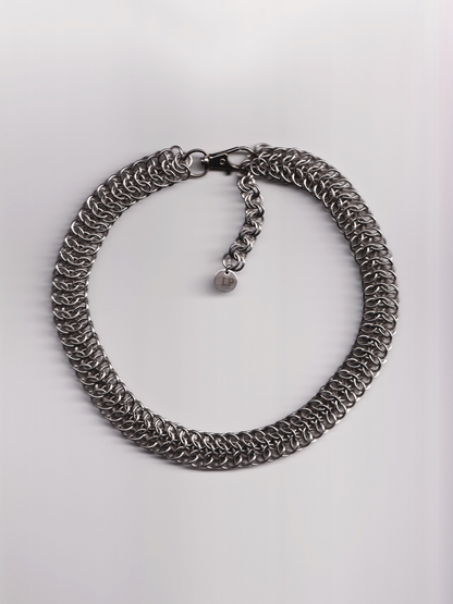 Interwoven chain