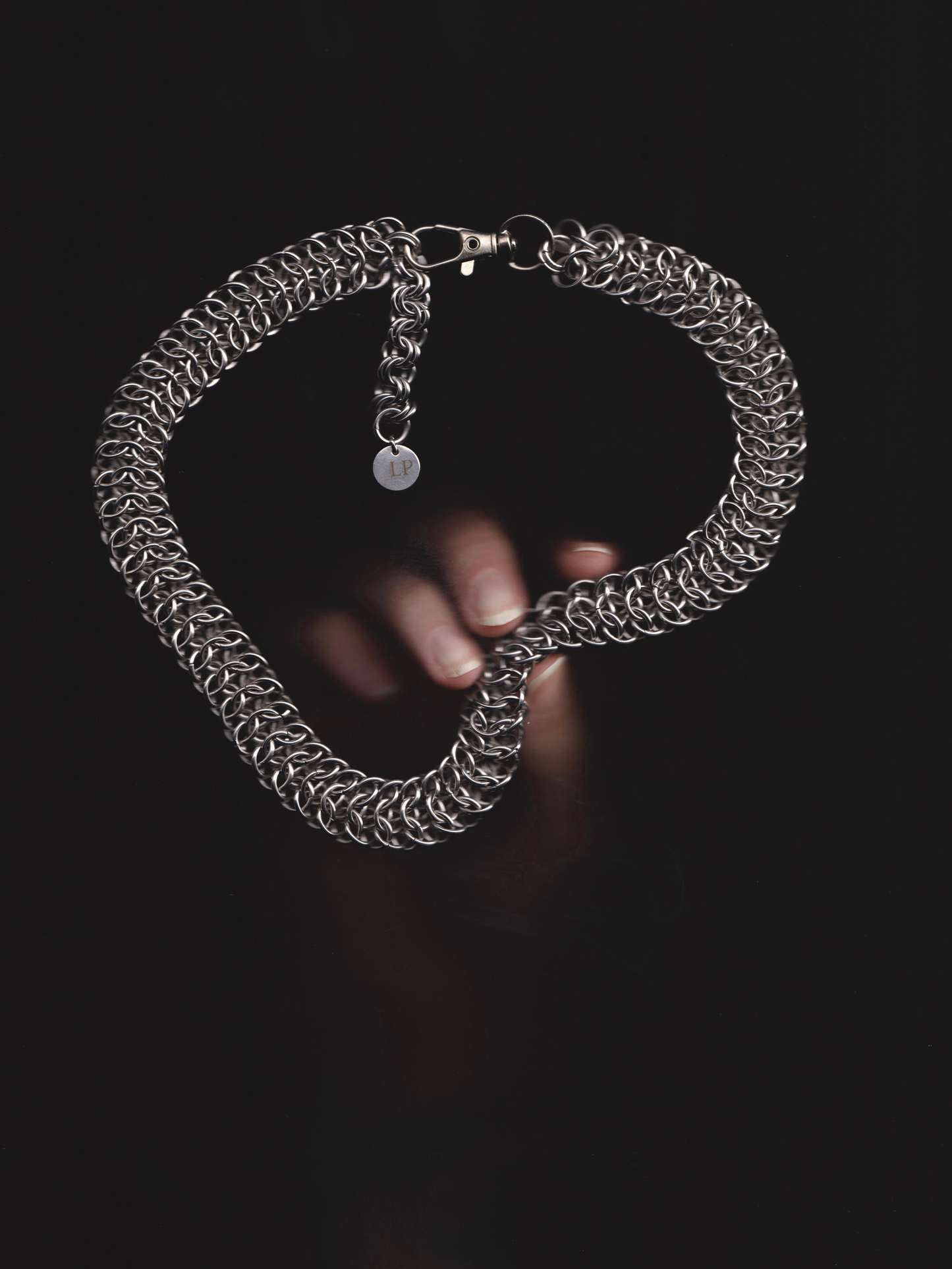 Interwoven chain