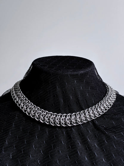 Interwoven chain